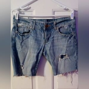 American Eagle Distressed Denim Shorts/Sz 6